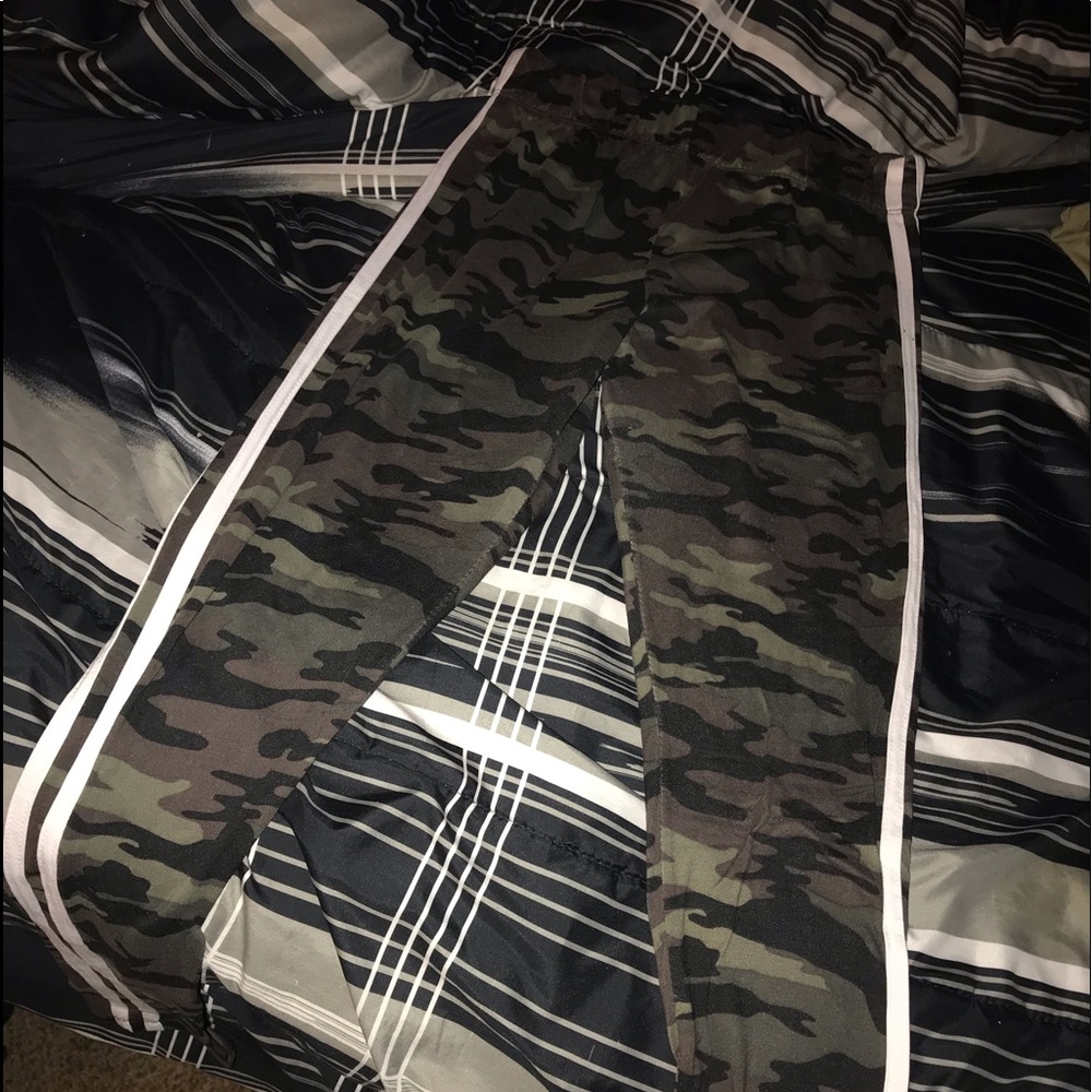 Camo leggings with two stripes down legs
